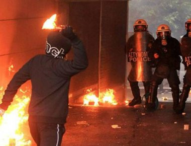 Η ΕΛΑΣ φτιάχνει ειδική ομάδα προσαγωγών και συλλήψεων για τα Εξάρχεια